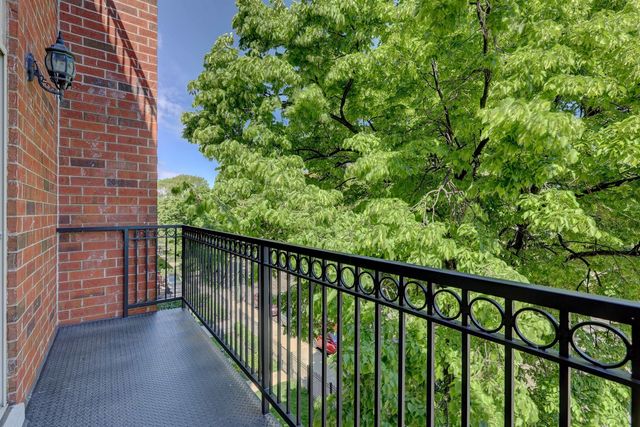 1329 W Loyola Avenue 3C, Chicago, IL 60626