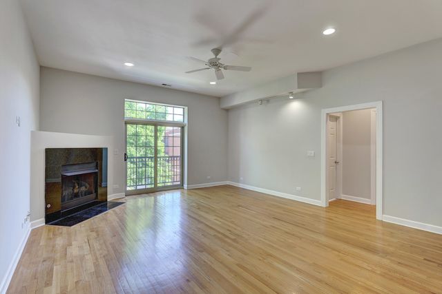 1329 W Loyola Avenue 3C, Chicago, IL 60626