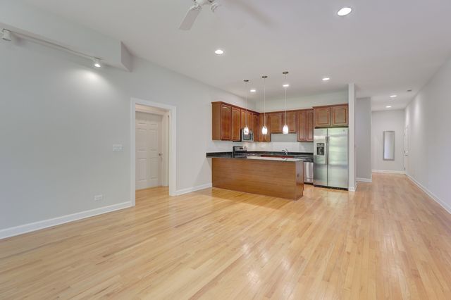 1329 W Loyola Avenue 3C, Chicago, IL 60626