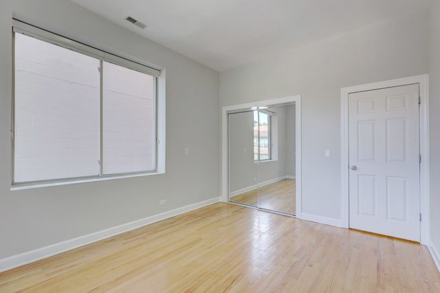 1329 W Loyola Avenue 3C, Chicago, IL 60626