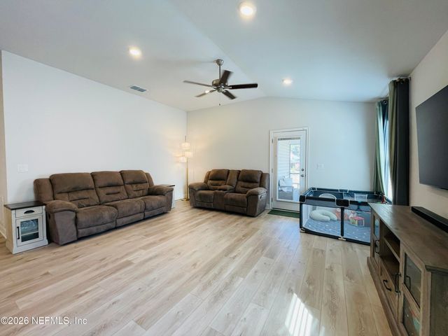 7865 WYOMING Street, Jacksonville, FL 32220