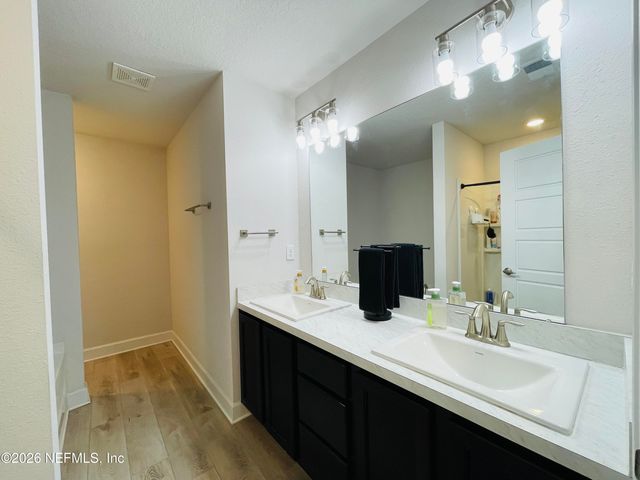 7865 WYOMING Street, Jacksonville, FL 32220