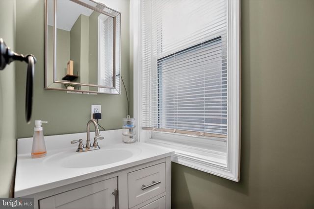 5005 HAWTHORNE ST, Philadelphia, PA 19124