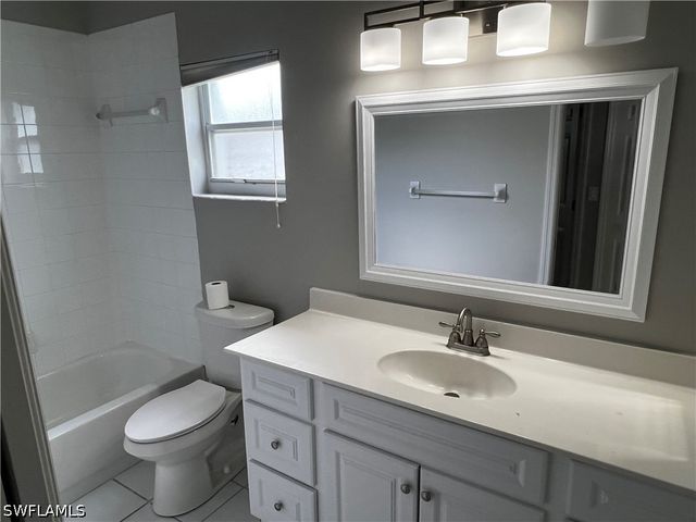 18072 Horseshoe Bay CIR, Fort Myers, FL 33967