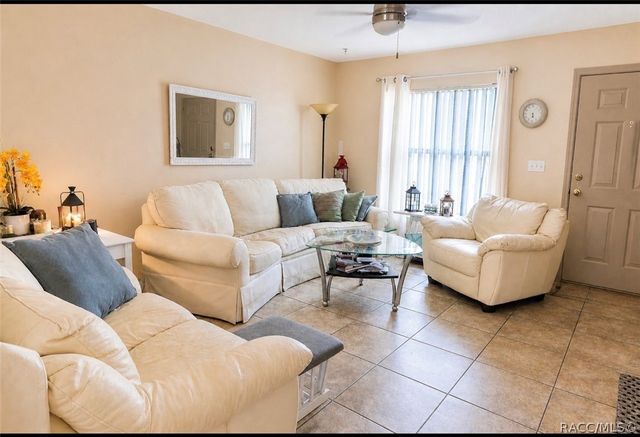 3232 S Westmoreland Drive, Homosassa, FL 34448