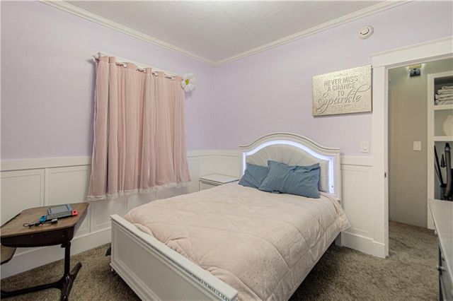 1714 S Overton Avenue, Independence, MO 64052