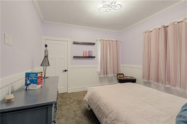1714 S Overton Avenue, Independence, MO 64052