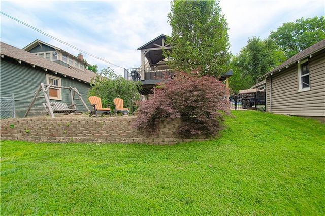 1714 S Overton Avenue, Independence, MO 64052
