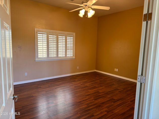 3953 E FLOSSMOOR Avenue, Mesa, AZ 85206