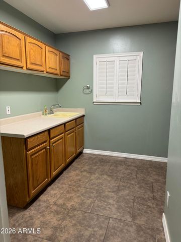 3953 E FLOSSMOOR Avenue, Mesa, AZ 85206