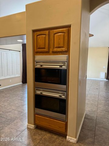 3953 E FLOSSMOOR Avenue, Mesa, AZ 85206