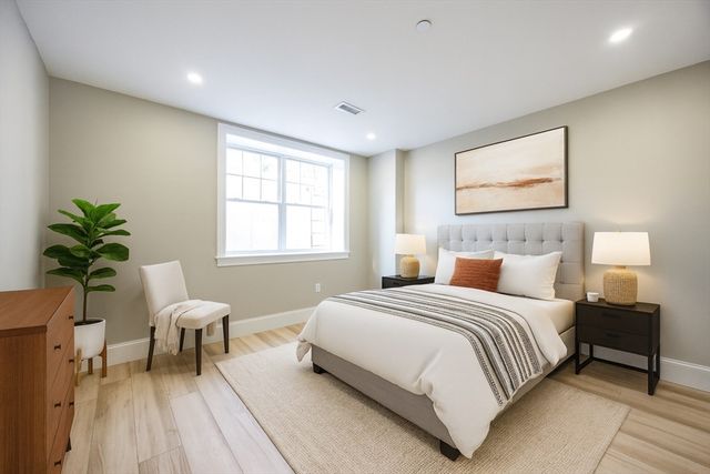 54 South St, Medford, MA 02155