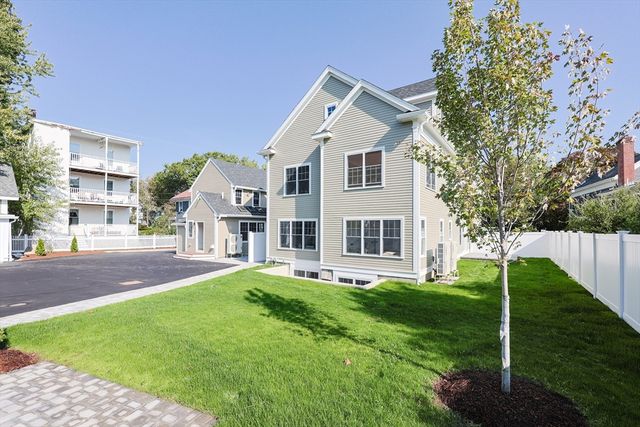 54 South St, Medford, MA 02155