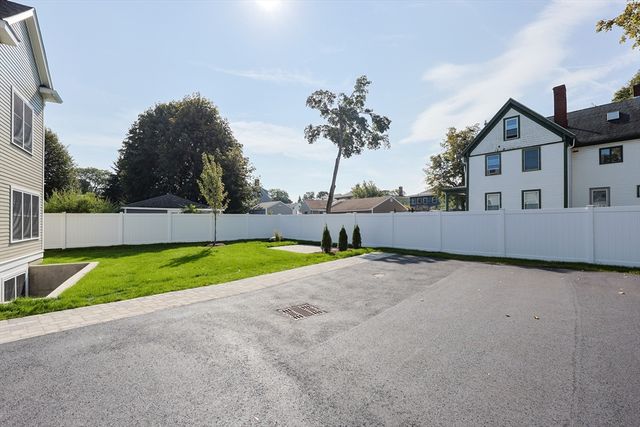 54 South St, Medford, MA 02155