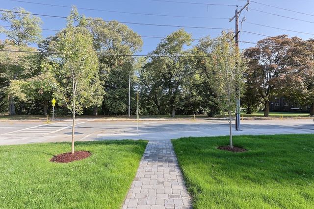 54 South St, Medford, MA 02155
