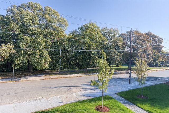54 South St, Medford, MA 02155