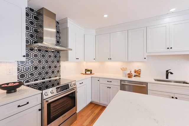 54 South St, Medford, MA 02155