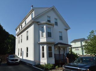 14 Roundy St 1, Beverly, MA 01915