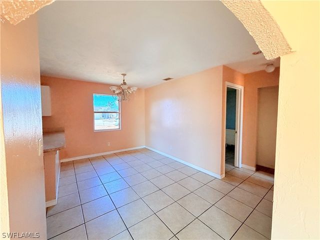 419 NE 16th PL, Cape Coral, FL 33909