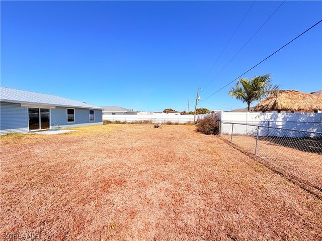 419 NE 16th PL, Cape Coral, FL 33909