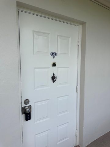 3850 Oaks Clubhouse Dr 403, Pompano Beach, FL 33069