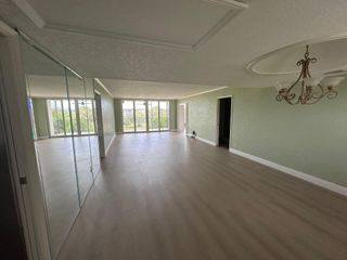 3850 Oaks Clubhouse Dr 403, Pompano Beach, FL 33069
