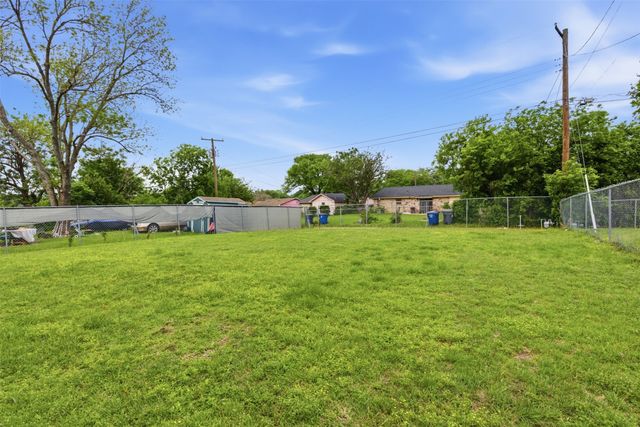 6435 Moonhill Drive, Dallas, TX 75241