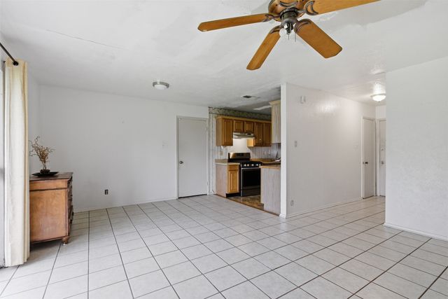 6435 Moonhill Drive, Dallas, TX 75241