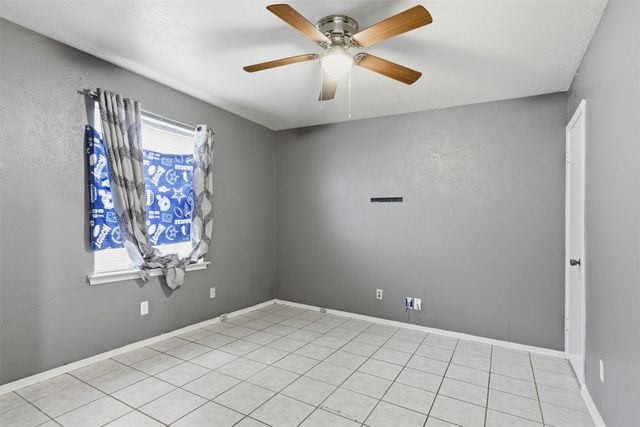 6435 Moonhill Drive, Dallas, TX 75241