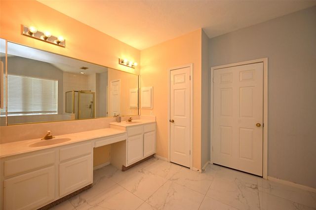 6419 Sutter Park Lane, Houston, TX 77066