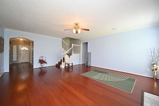 6419 Sutter Park Lane, Houston, TX 77066