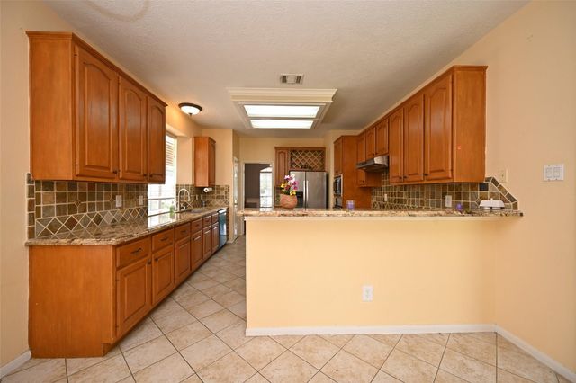 6419 Sutter Park Lane, Houston, TX 77066