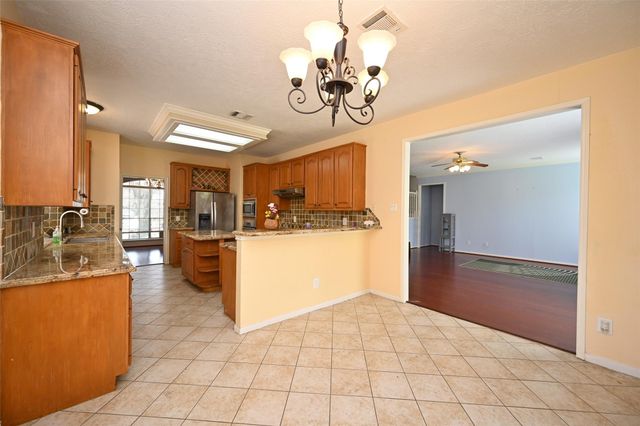 6419 Sutter Park Lane, Houston, TX 77066