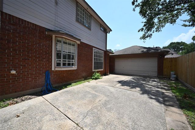 6419 Sutter Park Lane, Houston, TX 77066