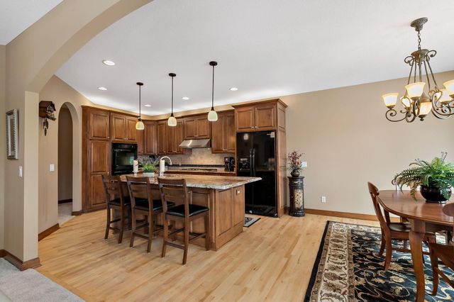 2269 Wildwood Drive, Shakopee, MN 55379