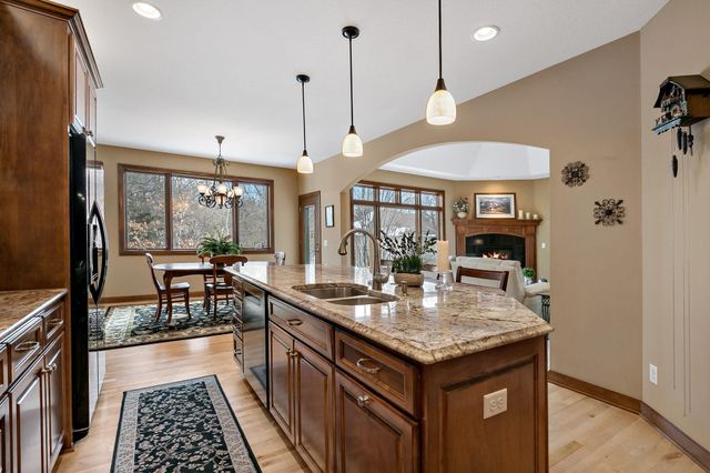 2269 Wildwood Drive, Shakopee, MN 55379
