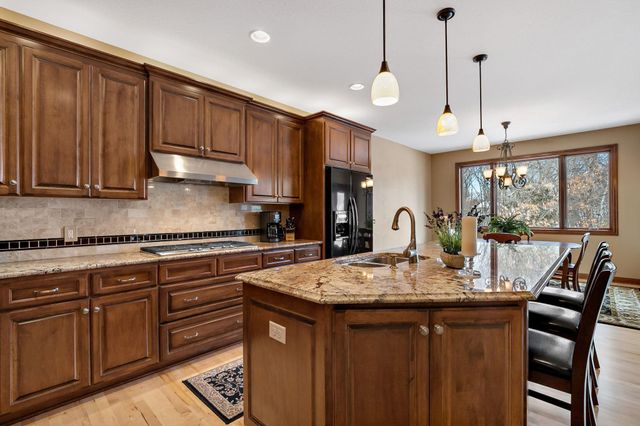 2269 Wildwood Drive, Shakopee, MN 55379