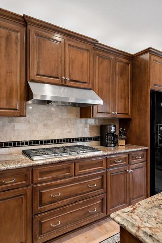 2269 Wildwood Drive, Shakopee, MN 55379