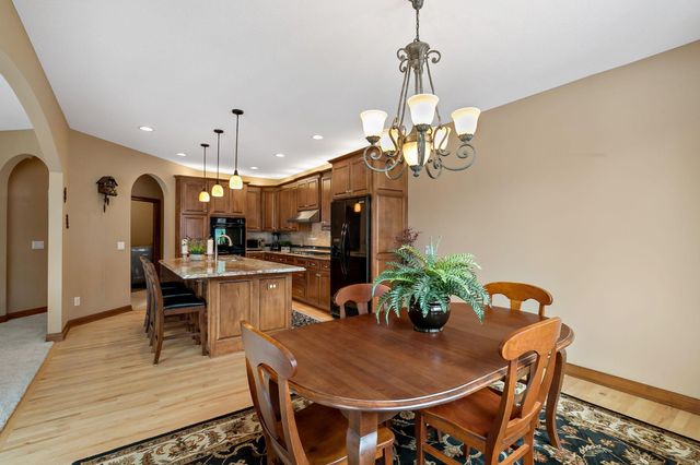 2269 Wildwood Drive, Shakopee, MN 55379