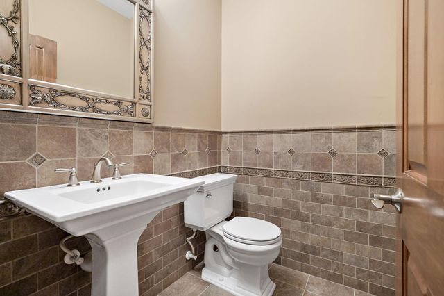 2269 Wildwood Drive, Shakopee, MN 55379