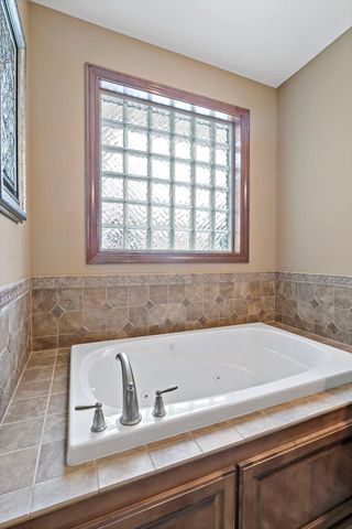 2269 Wildwood Drive, Shakopee, MN 55379