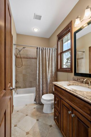 2269 Wildwood Drive, Shakopee, MN 55379