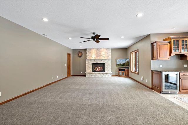 2269 Wildwood Drive, Shakopee, MN 55379