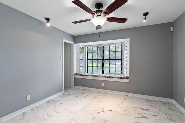 2480 Henrietta Pl, Ingleside, TX 78362