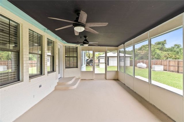 2480 Henrietta Pl, Ingleside, TX 78362