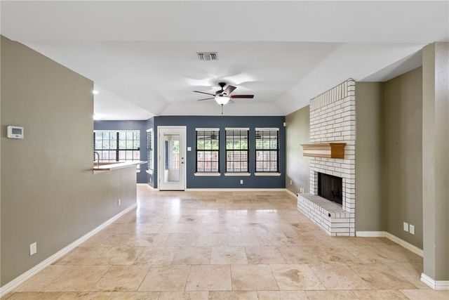 2480 Henrietta Pl, Ingleside, TX 78362