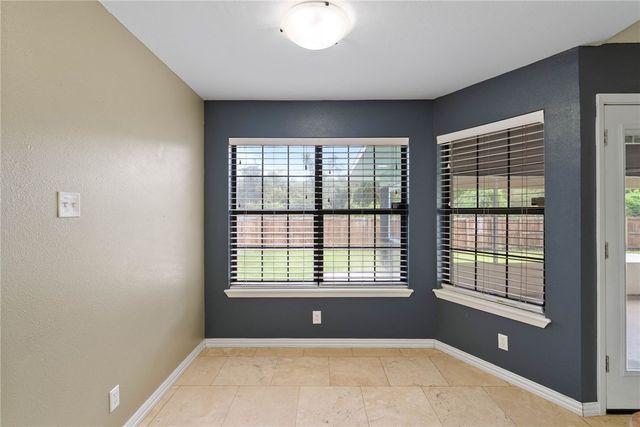 2480 Henrietta Pl, Ingleside, TX 78362