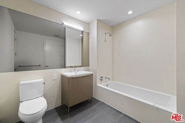 889 Francisco Street 1508, Los Angeles, CA 90017