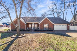 6333 OAK WALK LN, Bartlett, TN 38135