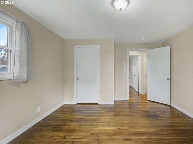 8695 Se ROOTS Rd, Clackamas, OR 97015